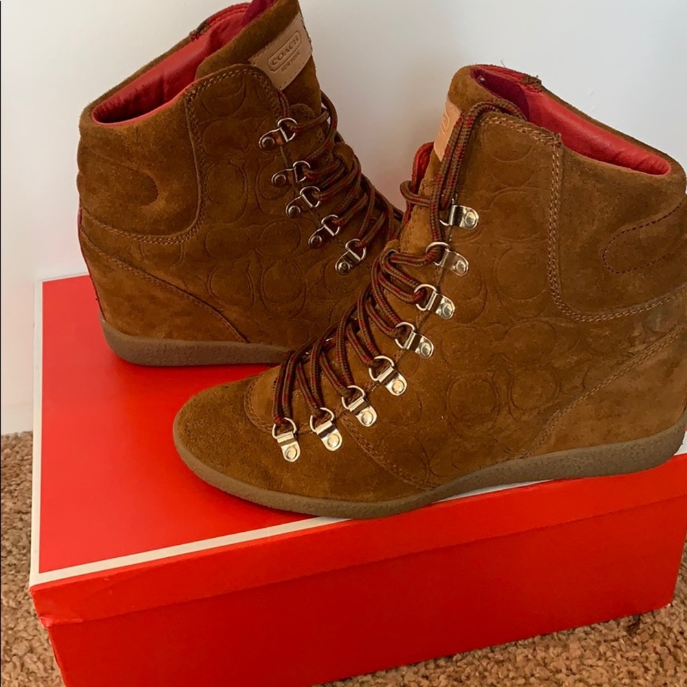 Wedge shoes